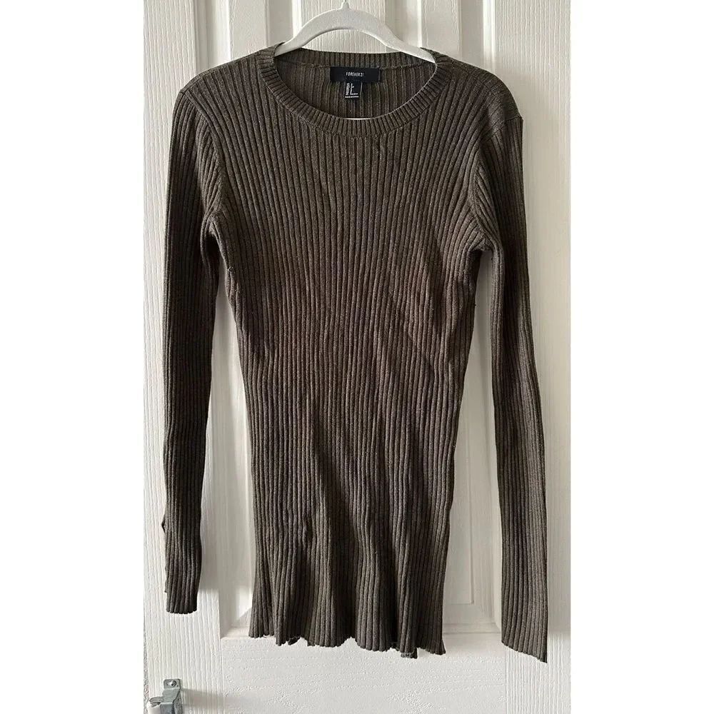 Forever 21 olive green ribbed tunic split side sweater